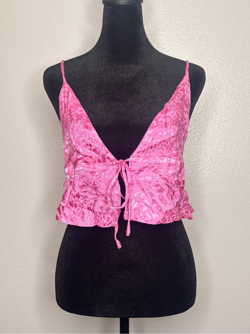 Isabelle’s cabinet PINK Tie-Front Spaghetti Strap Crop Tank